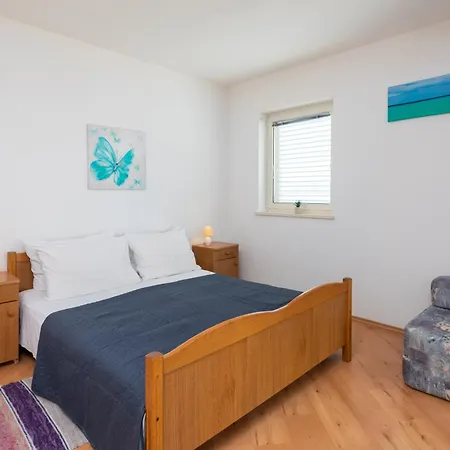 Tropicana Pool Apartmán *