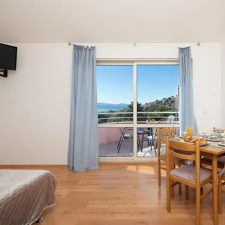 Apartmán Tropicana Pool