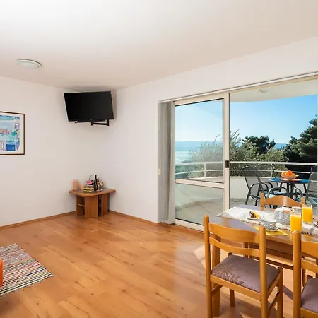 Tropicana Pool Apartmán *