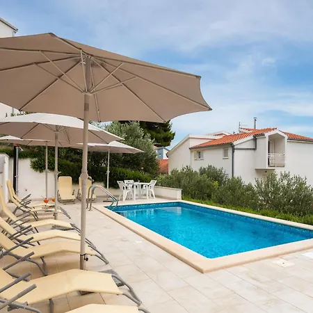 Tropicana Pool Apartmán Lokva Rogoznica