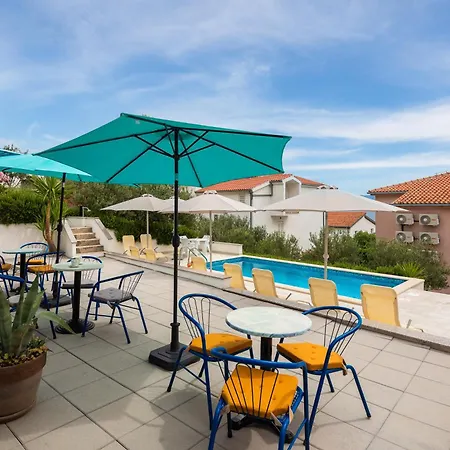 Tropicana Pool Apartmán Lokva Rogoznica